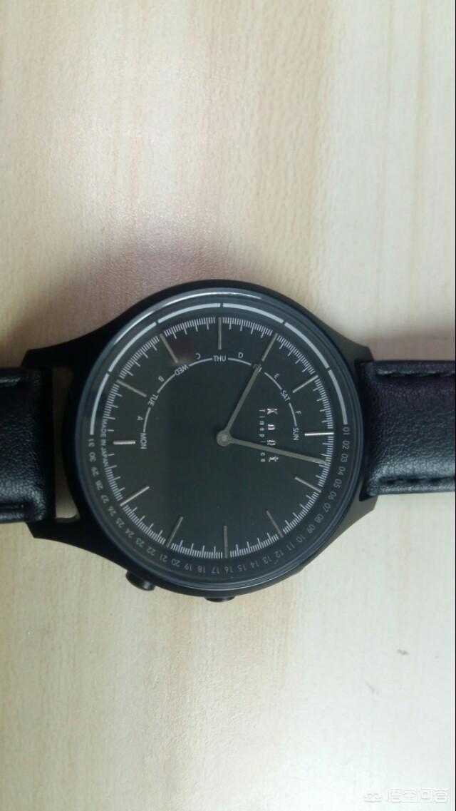 请说出你在用的智能手表的型号，有什么优点和缺点？