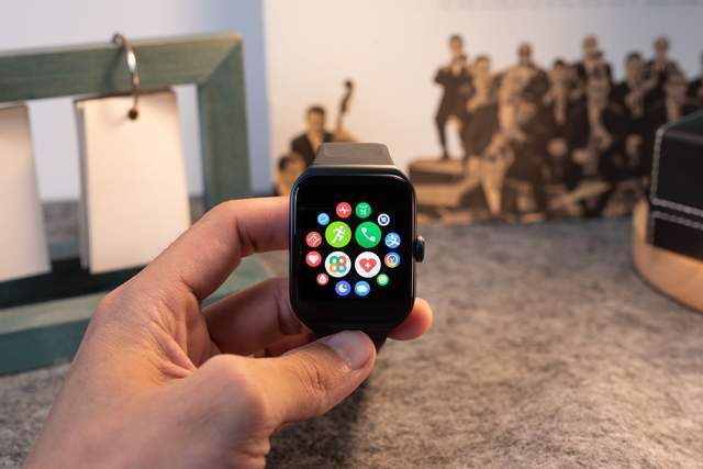 苹果手表s4耐克版售价:不到2K！这款国产手表鸿蒙、安卓、iOS系统通吃，独立通话+最长15天续航