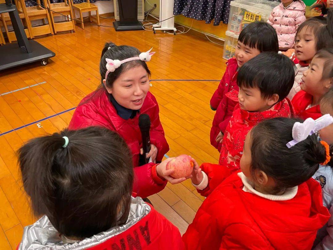 天安门举行升旗仪式苹果版:南京市玄武门幼儿园迎来开学-第9张图片-平心在线
